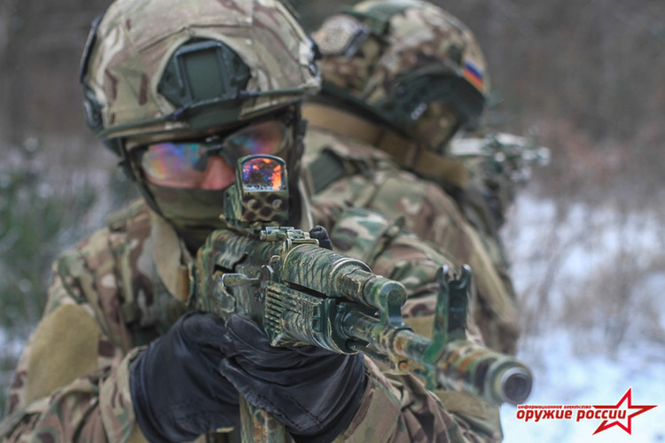 Hầm hố Hải quân Đánh bộ Nga tác chiến giữa rừng băng tuyết